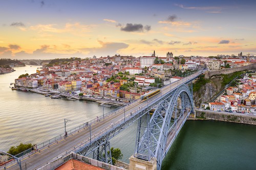 Ponte Dom Luis Bridge in Porto, Portugal