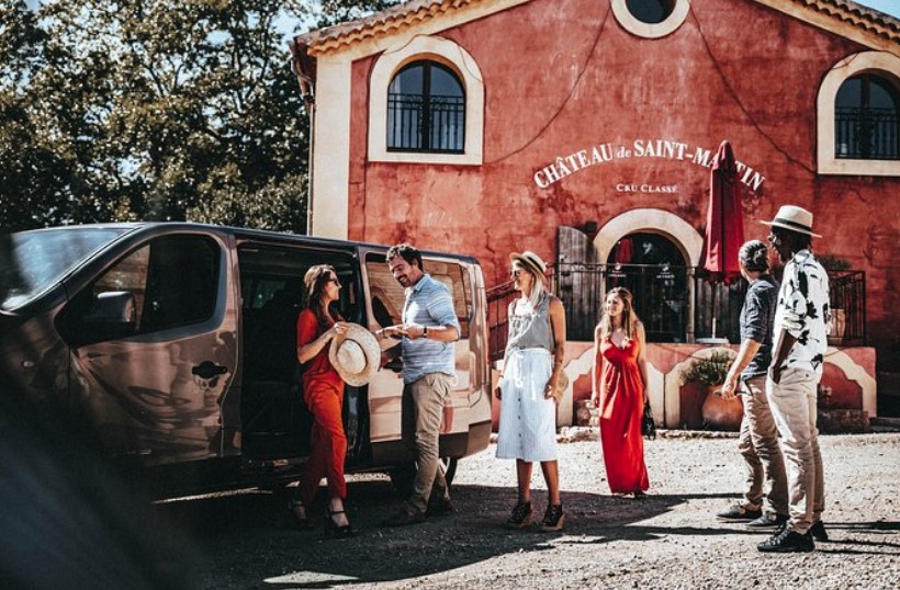 Provence tourists visiting Chateay Saint Martin in Provence France